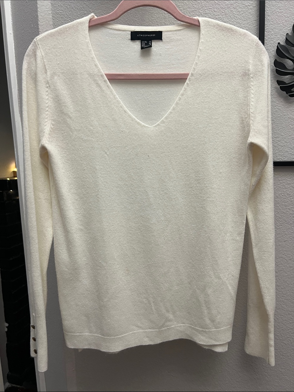 Atmosphere White V-Neck Knit Sweater